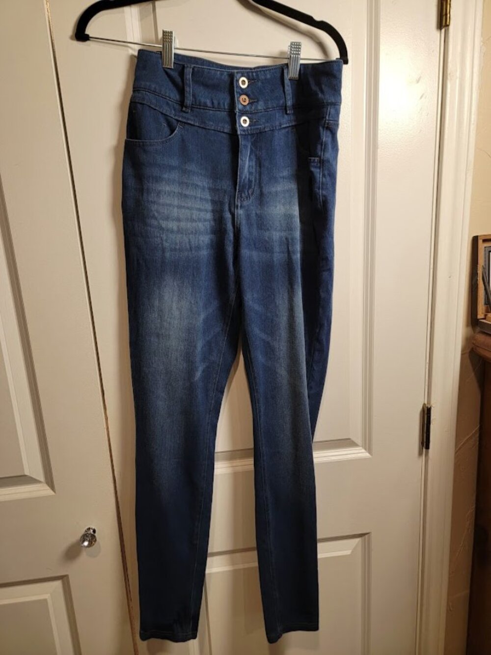 Halara Women’s High Rise 3 Button Jeans Size Small Tall Dark Wash NWT